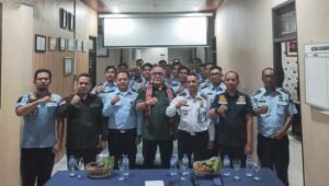 Kadivim Kunjungi PLBN Badau dan Kantor Imigrasi Kelas III TPI Putussibau