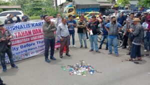 Ratusan Wartawan di Karawang Pertanyakan Kenerja Kepolisian Polres Karawang