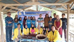 Tim Pengabdian Unsri Adakan Pelatihan Pembuatan Cascara di Pagaralam