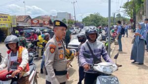 Jalanan Macat, Dir Samapta Polda Sumsel Turun Langsung Atur Lalu Lintas