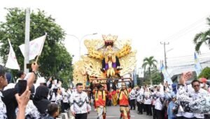 HUT PGRI ke 77, Ribuan Guru di Karawang Ikuti Upacara