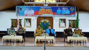 Bupati BatangHari Mhd Fadhil Arief Melantik Pengurus Dewan Pimpinan Daerah KNPI