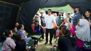Hari Ini Presiden Jokowi Kunjungi Tenda Pengungsi Korban Gempa di Cianjur