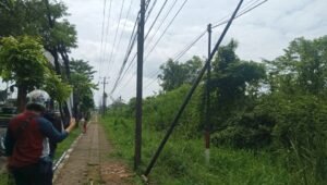 Empat Petugas Pemasangan Wifi Nyaris Tewas Kesetrum