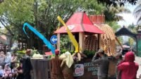 Tampilkan Replika Lumbung Pangan Padi di Festival Pawai Budaya Tahun 2022, Kadin DKP Tulungagung: Ajak Masyarakat Penuhi Pola Konsumsi Pangan B2SA