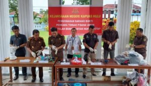 Kejari Kapuas Hulu Musnahkan Barang Bukti, Tertinggi 21 Pekara Narkoba dengan Barang Bukti 56, 44 gram