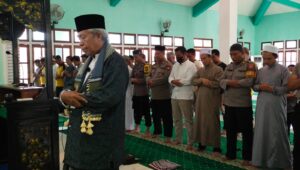 Polres Kapuas Hulu Sholat Ghaib Untuk Korban Gempa Cianjur