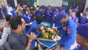 Wartawan Berikan Kejutan saat HUT Ditpolairud Polda Sumsel ke 72