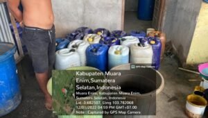 Ditreskrimsus Polda Sumsel Amankan Gudang BBM Oplosan di Desa Karang Reja Muara Enim 