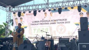 Bupati MFA Singgung Kondisi Jalan Area Perkantoran Batanghari di Hadapan Wagub Jambi