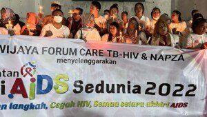 Hujan tak Halangi SFC Aksi 1.000 Lilin