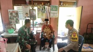 Bhabinkamtibmas Sambangi Tokoh Agama Desa Rengasdengklok Selatan
