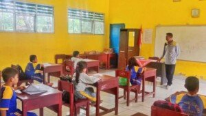 Suka dan Duka Seorang Guru yang Mengajar di Desa Tertinggal