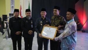 Panitia Pilkades Desa Kedondong Dapat Penghargaan Panitia Terbaik