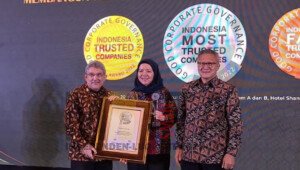 PTBA Raih Predikat Indonesia Most Trusted Company
