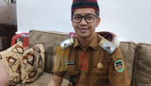 Kades Sukajaya Purwakarta: Bantuan BLT DD Jangan untuk Beli Kuota Hape