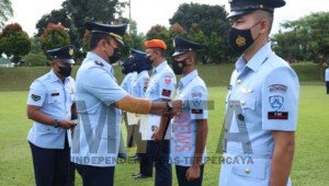 Danwingdik 500/Umum Resmi Tutup 6 Pendidikan Bidang Administrasi