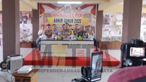 Polres Kapuas Hulu Gelar Konferensi Pers, Kapolres : Kejahatan Konvensional Trend Kasus 2022 Menurun Dibandingkan 2021