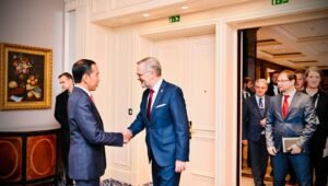 Presiden Jokowi Dorong Kerja Sama Ekonomi, Pertahanan, dan Indo-Pasifik Saat Bertemu PM Ceko