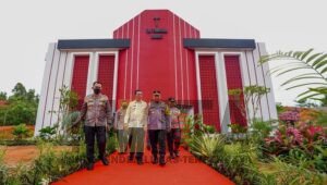 Kapolri Resmikan Gereja Okumene Tri Tunggal Kudus dan Pura Polda Kepulauan Riau