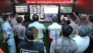 Tinjau Arus Libur Nataru, Kakorlantas Polri dan Menhub Lakukan Pantauan Udara