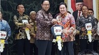 Wabup Empat Lawang Terima Hibah Mobil Damkar dari Pemprov DKI JAKARTA