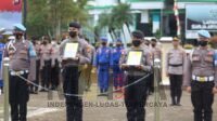 Kapolres Kapuas Hulu Pimpin Upacara PTDH In Absentia 2 Anggota