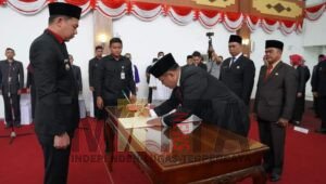 Bupati Kapuas Hulu Fransiskus Diaan Lantik 9 JPT Pratama dan 24 Jabatan Fungsional