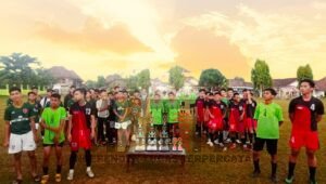 PS Muda dan KT Sapad Jaya Sukses Gelar Turnamen, Prabu Soccer Jadi Juara