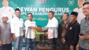 Inilah Sosok Petani Sukses Asal Purwakarta yang Resmi Nyaleg di PKB