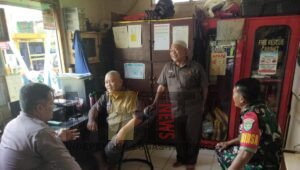Bhabinkamtibmas dan Babinsa Karawang Kulon Lakukan Patroli Wilayah