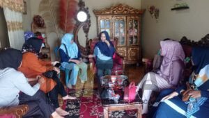 Persatuan Istri Wartawan Prabumulih Semangati Anggota yang Sakit