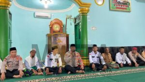 Kapolres Gelar Jumat Curhat di Masjid Al Muhajirin Cambai Prabumulih