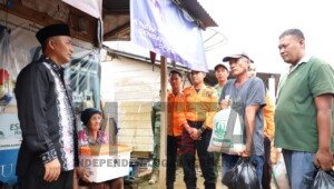 Prihatin, Kamar Mandi Nenek Siti Nurbaya Ambruk ke Sungai Akibat Longsor