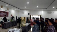 KPU Mamuju Lantik 303 Anggota PPS dari 101 Desa