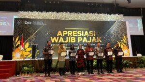 PTBA Sabet Penghargaan dari Kanwil DJP Sumsel Babel