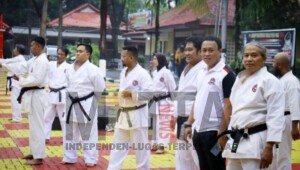 Tingkatkan Kemampuan, Ratusan Karateka Latihan Bersama di Mapolres Purwakarta