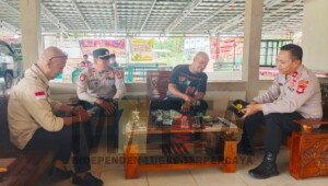 Kepergok Wartawan, Kapolsek Cambai Tengah Kunjungi Desa Pangkul