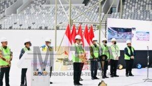 Presiden Jokowi Lakukan Topping Off Indoor Multifunction Stadium GBK