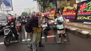 Kapolda Sumsel Turun Tangan Evakuasi Korban Lakalantas di Jalan Jendral Sudirman Palembang