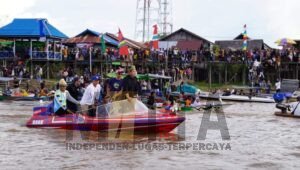 Lomba Sampan Bidar Peringatan Hari Jadi Negeri Nanga Bunut Ke 208, Bupati Kapuas Hulu: Prestasi Atlet Sampan Bidar Luar Biasa
