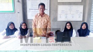 Siswi SMKN 1 Prabumulih yang PKL di Kelurahan GIB Cepat Menyesuaikan Diri