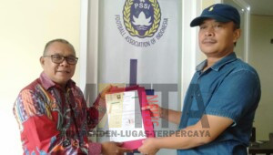 Serahkan Berkas, Warseno Resmi Ikuti Pencalonan Ketua Askab PSSI Purwakarta