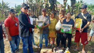 LPS Bantu Korban Kebakaran di Kenten Laut