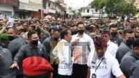 Presiden Jokowi Tiba di Pasar Anyar Singaraja, Disambut Antusias Masyarakat