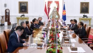 Presiden Jokowi Terima Kunjungan Kehormatan Menlu dan Sekjen ASEAN di Istana Merdeka