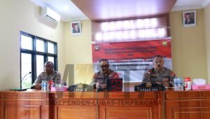 Bidkum Polda Kalbar Berikan Sosialisasi dan Luhkum di Polres Kapuas Hulu Tentang Pengamanan Penyelenggaraan Kompetisi Olahraga