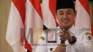 Wabup Kapuas Hulu Janji Selesaikan Permasalahan PT RAP dengan Warga Penai Kecamatan Silat Hilir