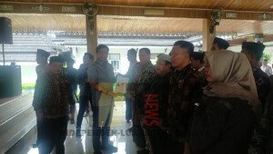 Bupati Batanghari Hadiri dan Buka Acara Penyerahan Piagam Penghargaan dan Lencana Desa Mandiri