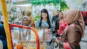 Kahiyang Ayu Apresiasi Digelarnya Pameran Bazar UMKM Persit KCK PD I/BB